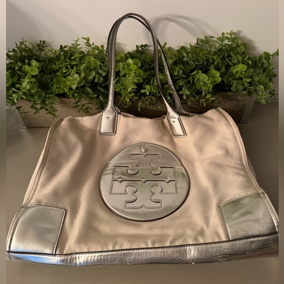 Tory Burch Tote - Picture 5 of 16